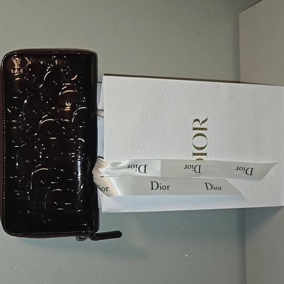 Dior Burgundy Patent Leather Embossed Wallet - Picture 2 of 13